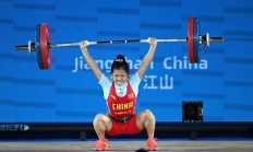 皇冠体育下载:举重亚锦赛：赵金红包揽女子45公斤级三项冠军 打破抓举世界纪录